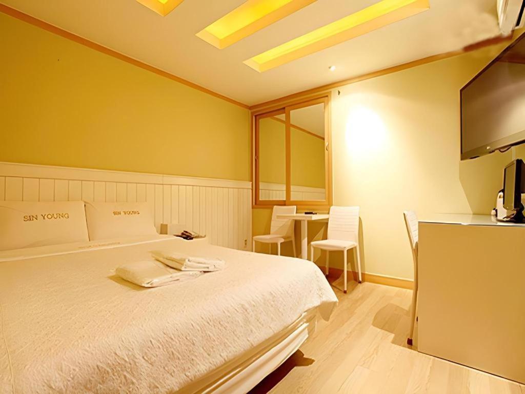 Sinyoung Motel Σεούλ Εξωτερικό φωτογραφία